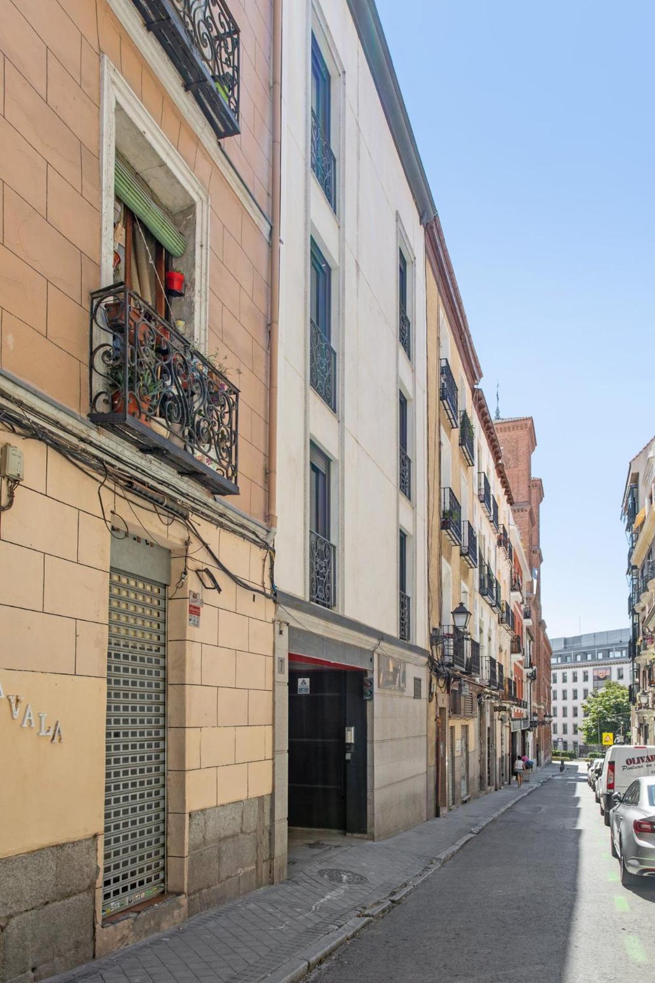 Limehome Madrid Calle De La Paloma Экстерьер фото