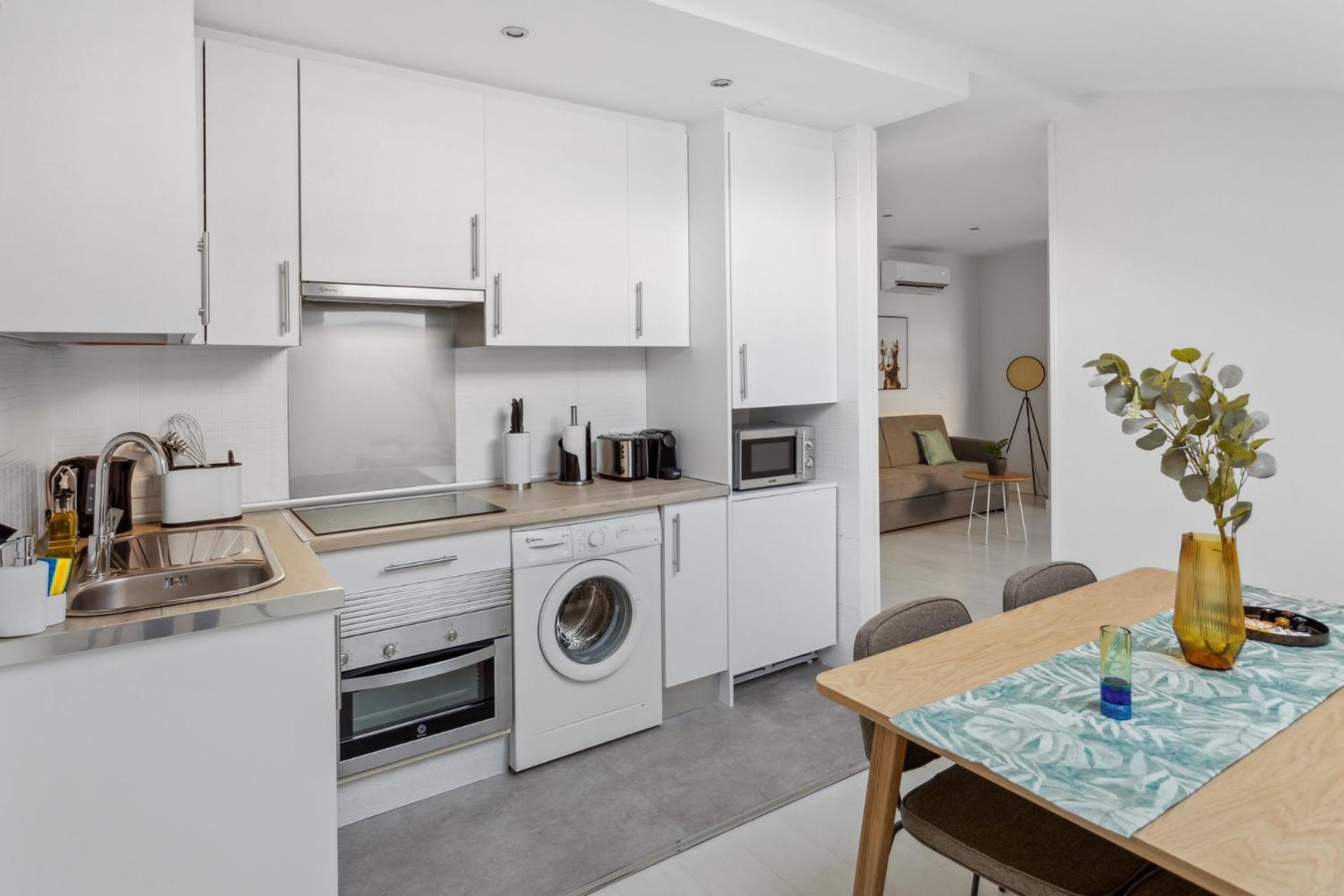 Limehome Madrid Calle De La Paloma Экстерьер фото