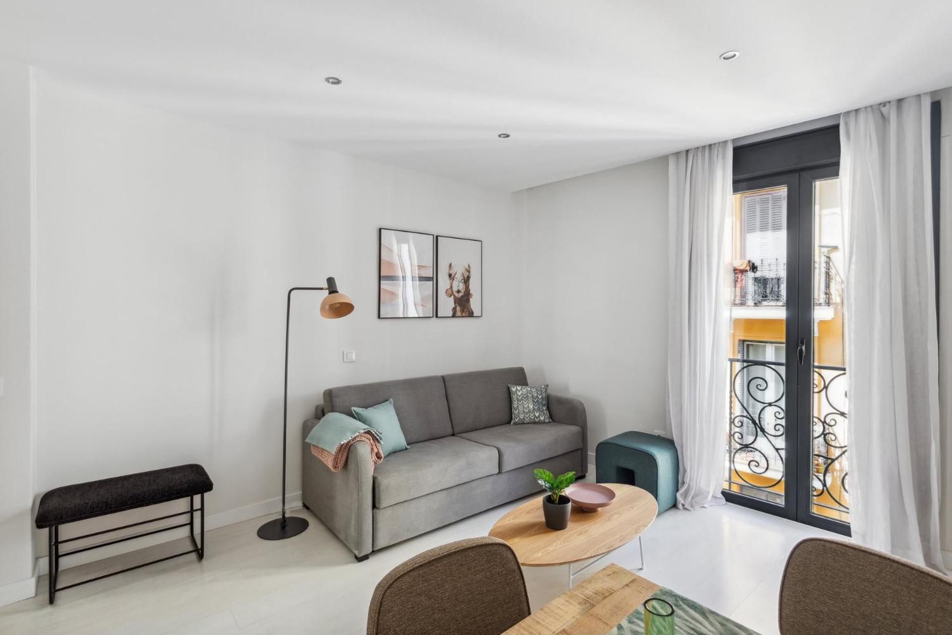 Limehome Madrid Calle De La Paloma Экстерьер фото