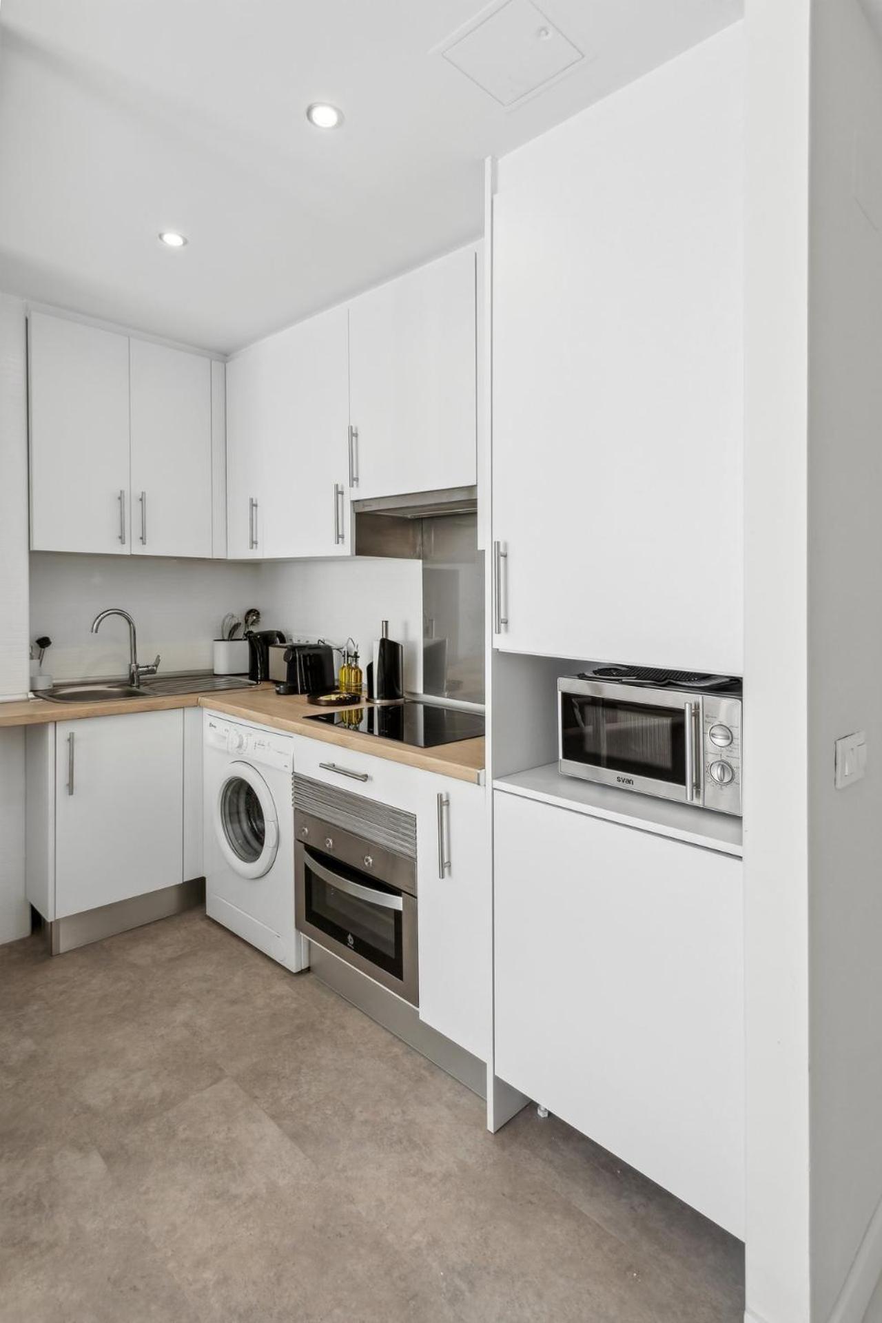 Limehome Madrid Calle De La Paloma Экстерьер фото