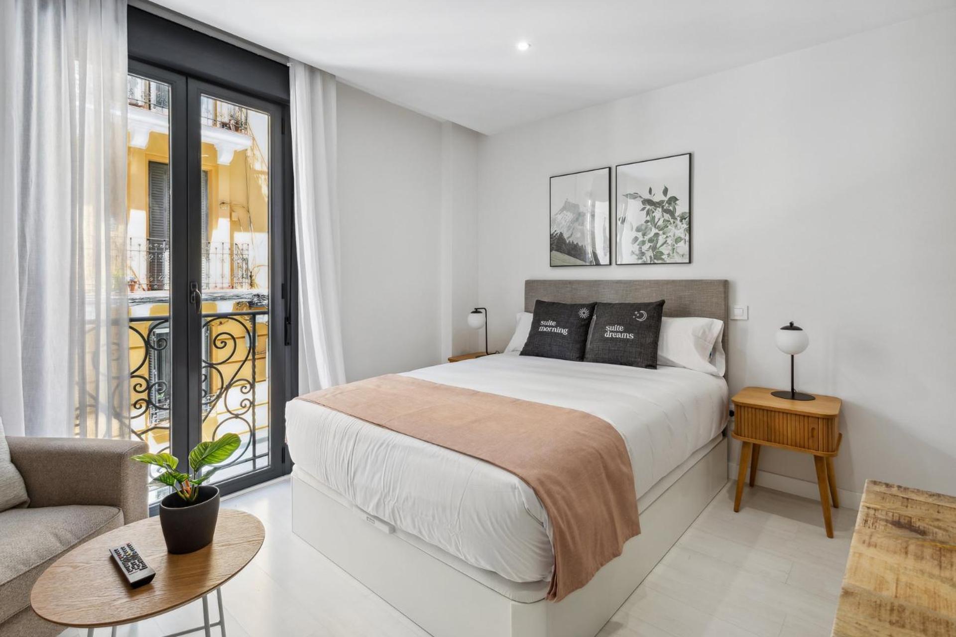 Limehome Madrid Calle De La Paloma Экстерьер фото