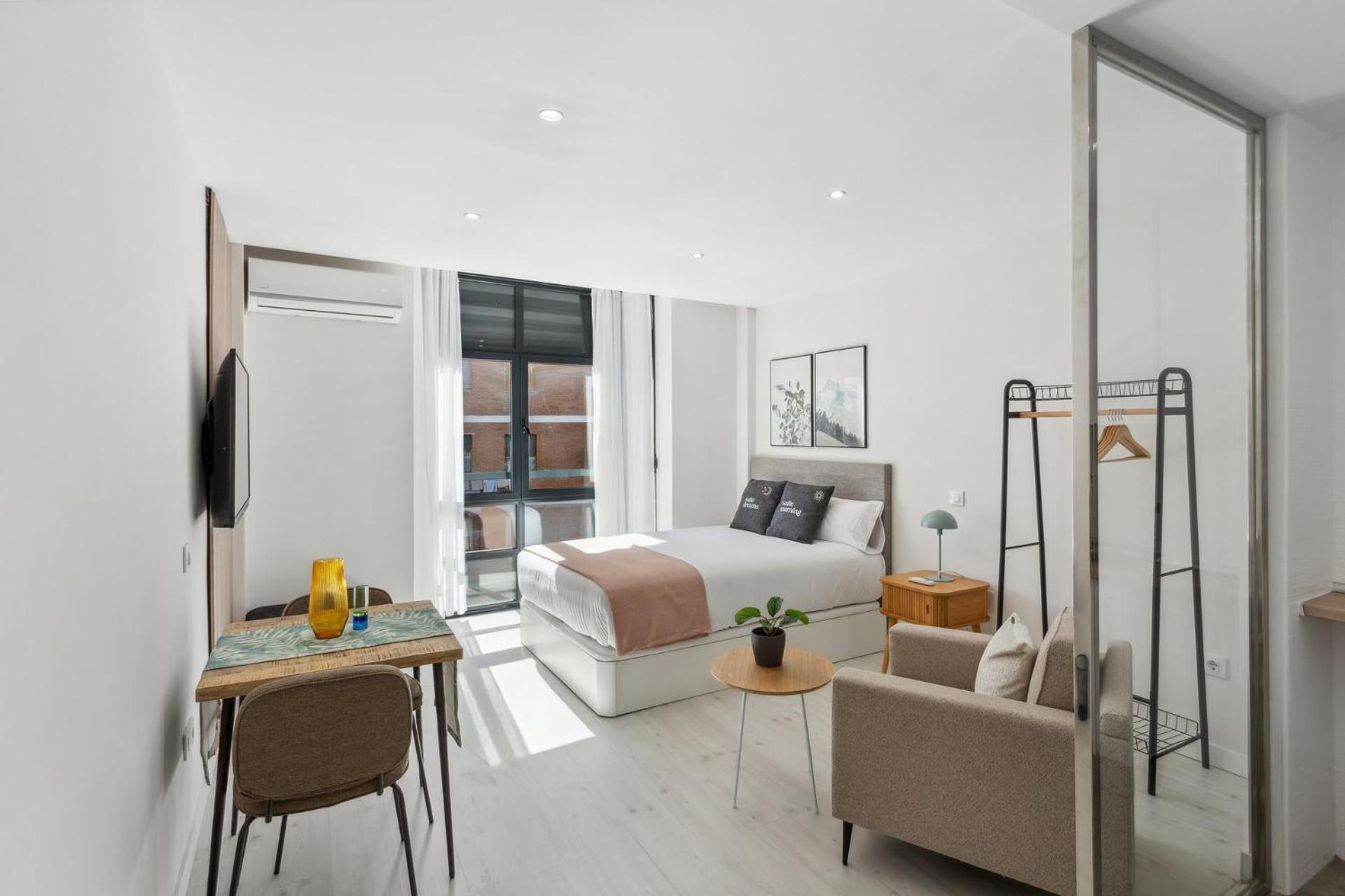 Limehome Madrid Calle De La Paloma Экстерьер фото